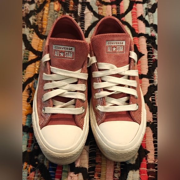 Converse Pink Suede Shimmer Lift Low-Top Sneakers - Picture 3 of 8